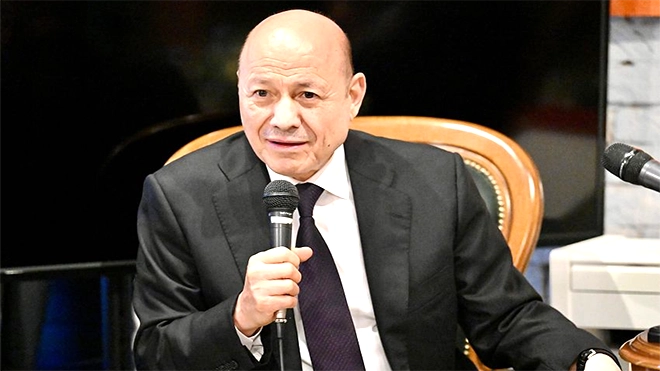 العليمي في معهد الاستشراق: التمدد الإيراني تهديد للتوازن والسلم والأمن الدوليين